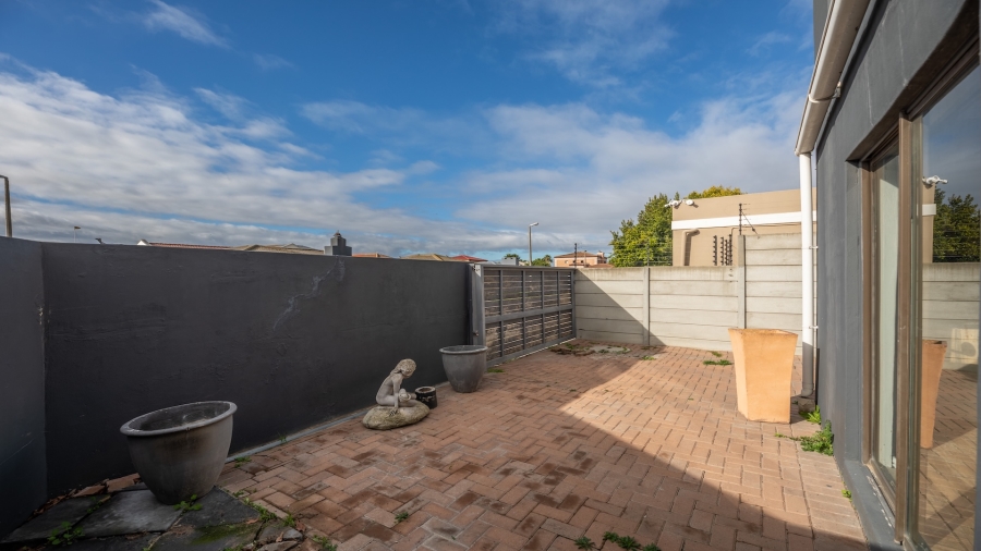 3 Bedroom Property for Sale in Parklands Western Cape